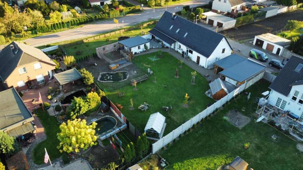 Pension Landhaus An Der Saale Bernburg Exterior foto